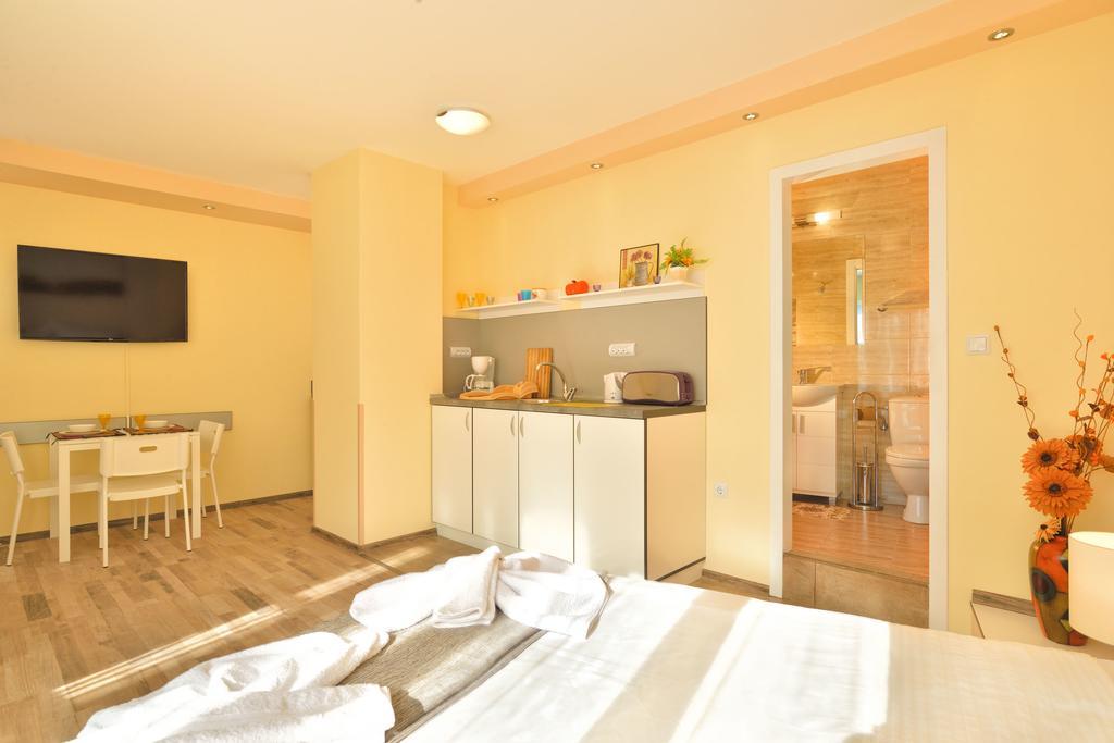 Central Studio #3 Burgas City Exterior foto